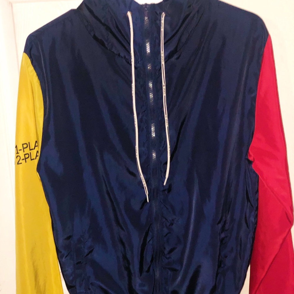 WindBreaker